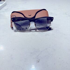 RayBan Clubmaster sunglasses, Demi Gloss Black, Grey Gradient Dark Grey